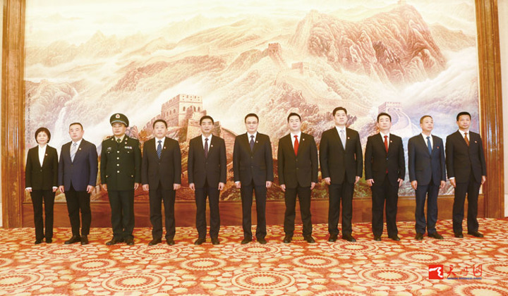 中共天門市第九屆委員會舉行第一次全體會議易先榮當(dāng)選市委書記 楊興銘、張華忠當(dāng)選市委副書記