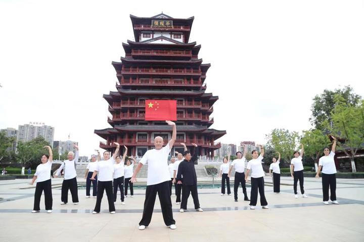 【網(wǎng)絡(luò)中國(guó)節(jié)·重陽(yáng)】宣傳戰(zhàn)線休干黨組織開(kāi)展“走鄉(xiāng)村 看變化 慶雙節(jié) 喜迎黨的二十大”活動(dòng)